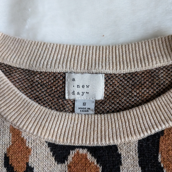 A New Day cheeta print long sleeve sweater shirt - Picture 2 of 4